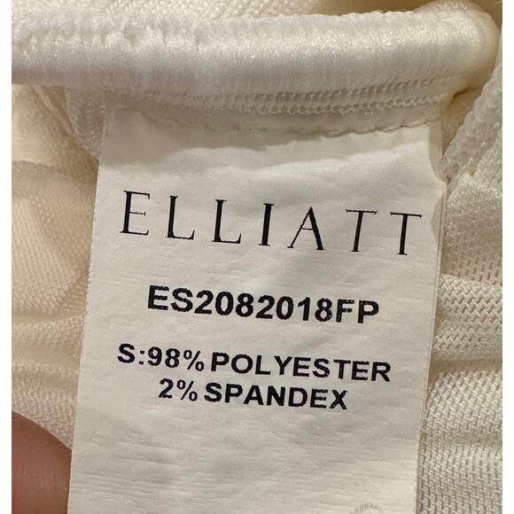 Elliatt Pippa Dress White Size Small Lightly Worn Flattering Ruched Fabric Comfy - Picture 13 of 14